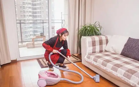 一小區(qū)跳蚤泛濫！跳蚤究竟哪來的？